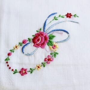 Vintage Flower Ring & Ribbon Embroidered Handkerchief Cottagecore Hankie (lbba)